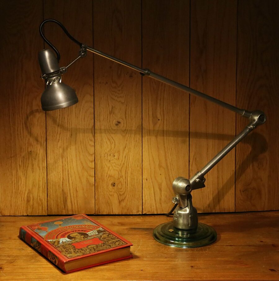 Lampe de bureau articulée style industriel