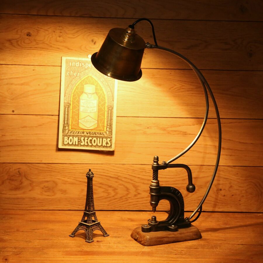 Lampe de métier presse de cordonnier travail du cuir