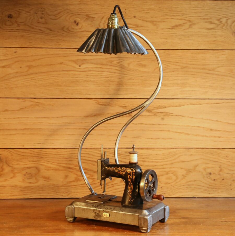 Lampe machine à coudre Art Déco